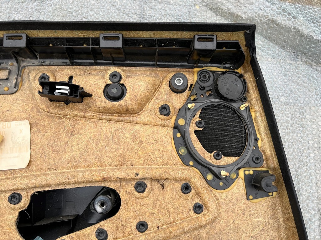 фото №7, Bmw x3 e83 prelci обшивка двері правий задня матеріал