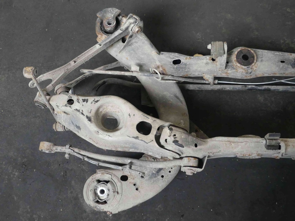 фото №11, Балка задняя задняя рычаги lancia thema ii 11-14