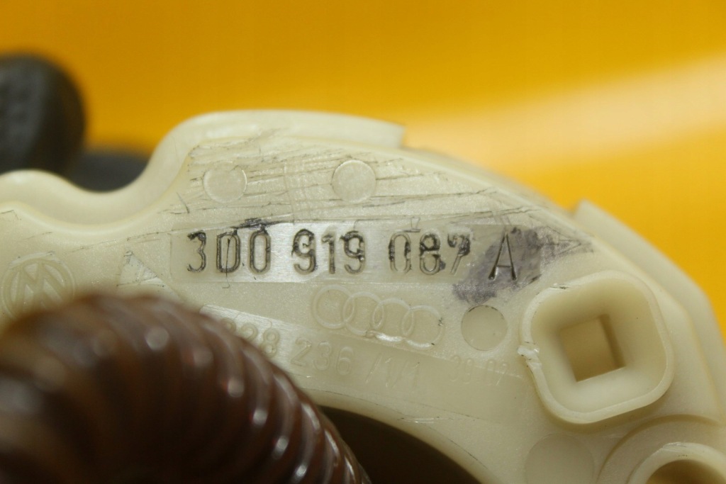 Купити Насос пального правий audi a8 d3 vw phaeton 4.2 b 4e0919679d 3d0919087a