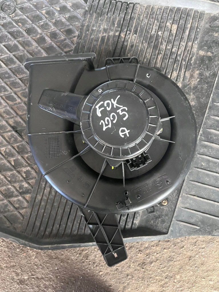 фото №1, Vw fox повітродувка вентилятор обдув 6q1819015g