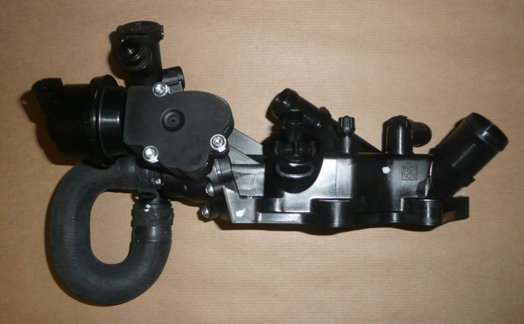 фото №2, Корпус термостата r megane iii 1.2tce 110601560r