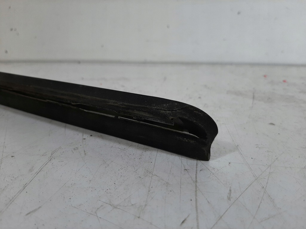 Lancia musa 1.4 16v рестайлінг  09r молдинг хромована правий перед Недорого