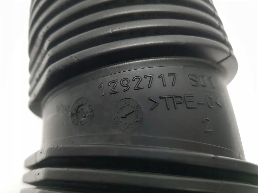 фото №9, Труба шланг повітря фільтра резонатор bmw 2.0 b48a x1 x2 x3 x4 x5 x6 x7 m