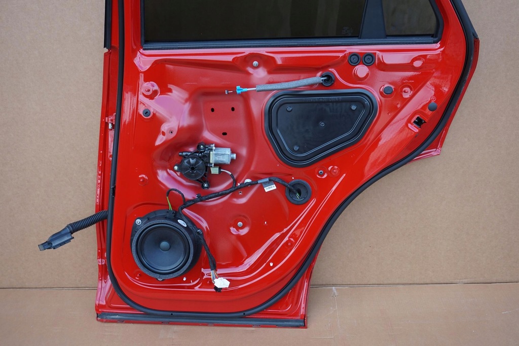 фото №9, Дверь правое задние audi q2 81a ly3u