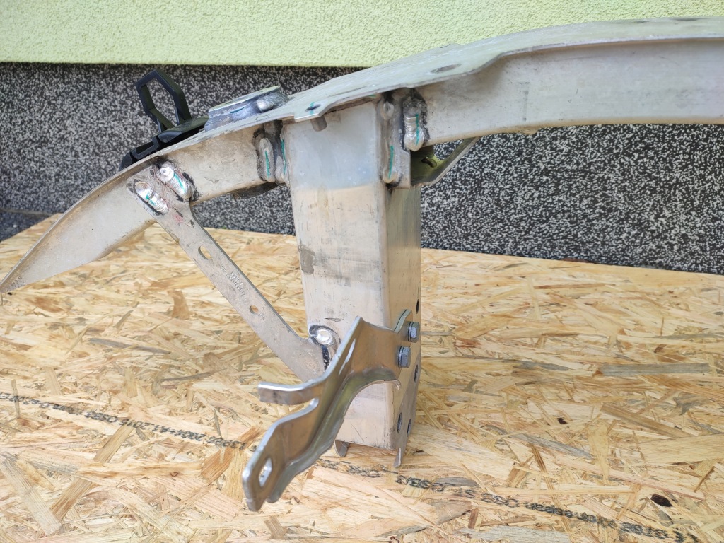 фото №3, Bmw 7 g70 балка перед оригинал 22-24 rok