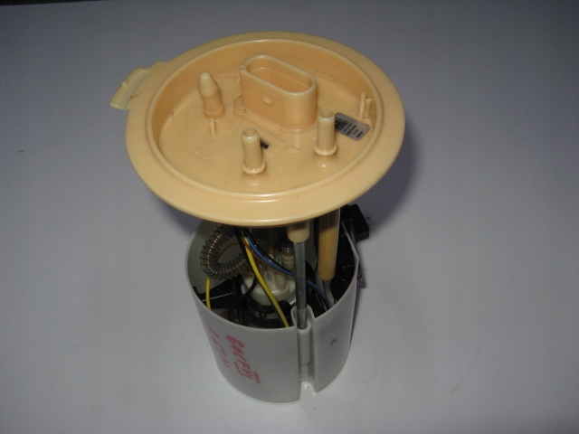 фото №1, Насос топлива vw golf vi 1.6 tdi