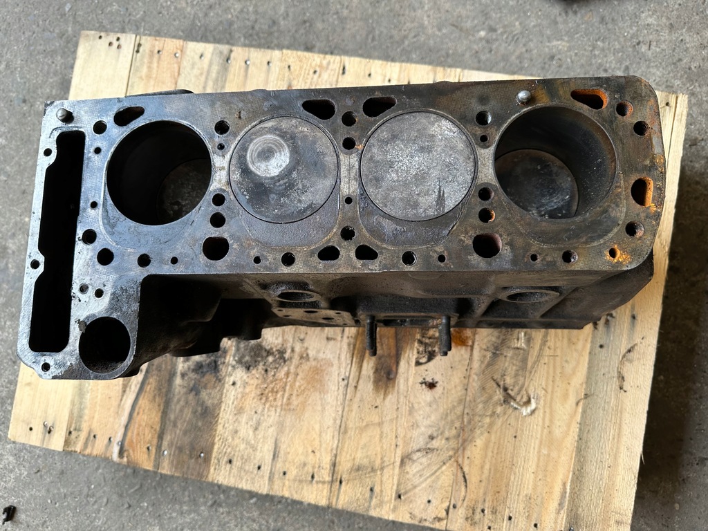 фото №13, Блок двигуна wał поршні w115 2.0 бензин 115 938