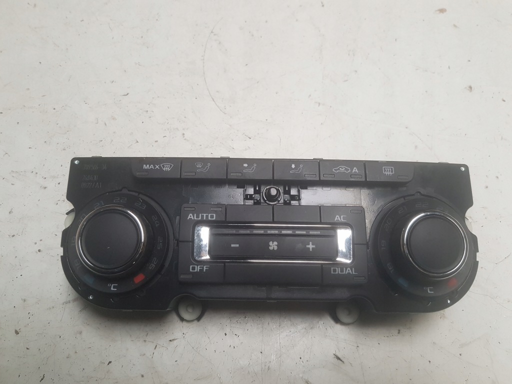 фото №1, Octavia 2 ii lift 08-12 панель кондиционера обдув