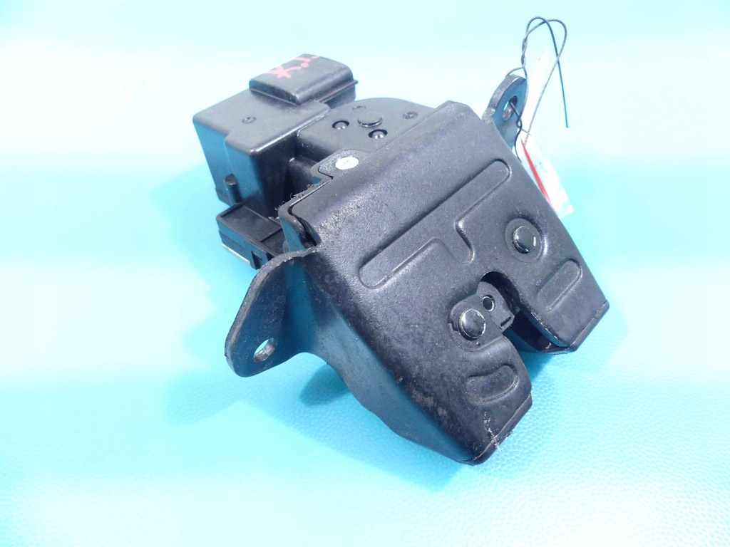 фото №1, Замок крышки задняя 4pin kia ceed ii 12-18 kombi