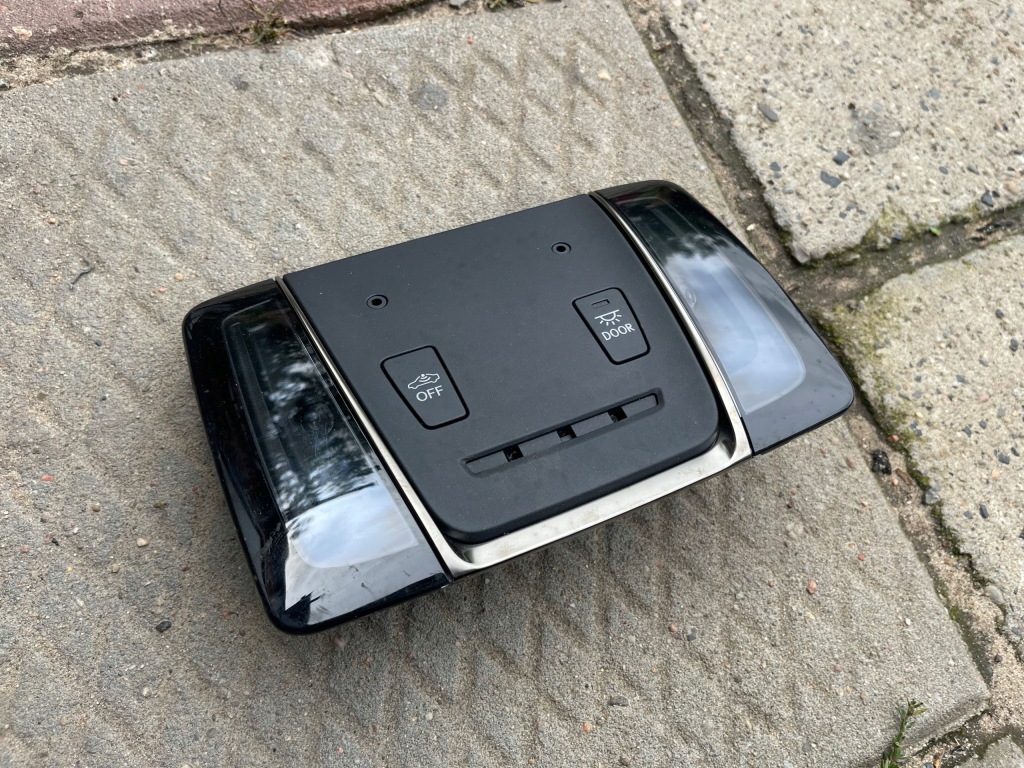 фото №1, Лампа стельова стелі салону lexus lc 500, lc 500h 1d111-239g 2018-