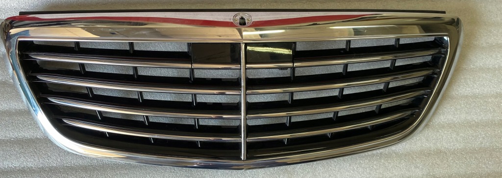 Решётка радиатора w222 v222 x222 s222 решётка радиатора mercedes оригинальный рестайлинг  a2228800383 с Разборки