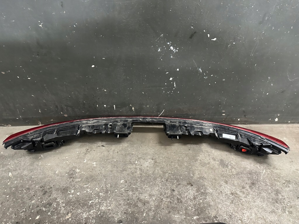 фото №13, Лампа кришки накладка audi q4 e-tron 89a945095b