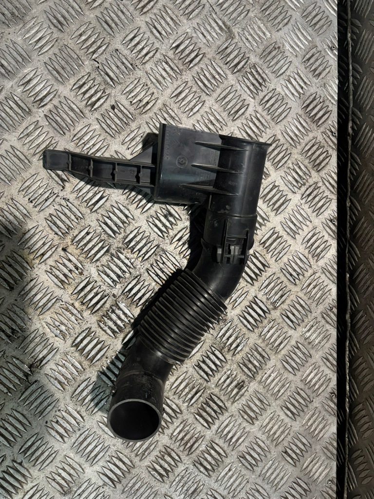 Купити Труба патрубок peugeot 9677186180