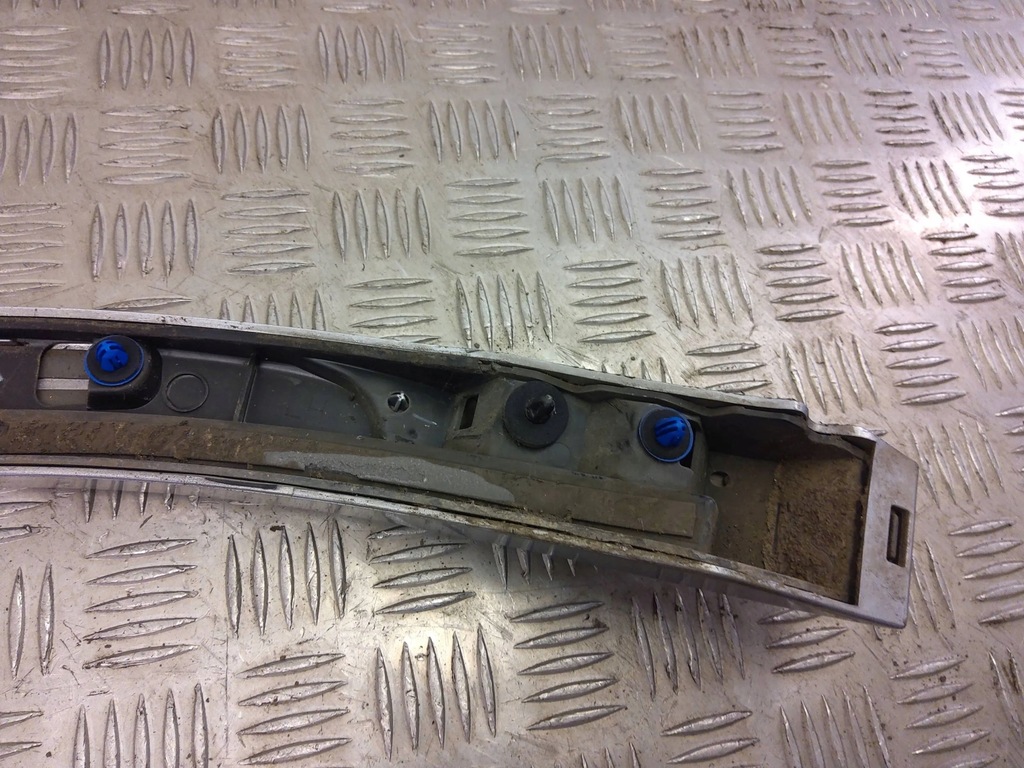 фото №12, Audi q3 8u 2016 задняя сторона левая молдинг крыла заднего