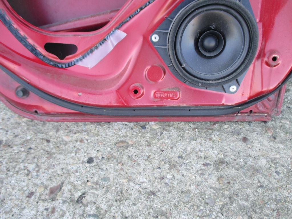 фото №3, Toyota corolla verso 01-04 дверь левая задние