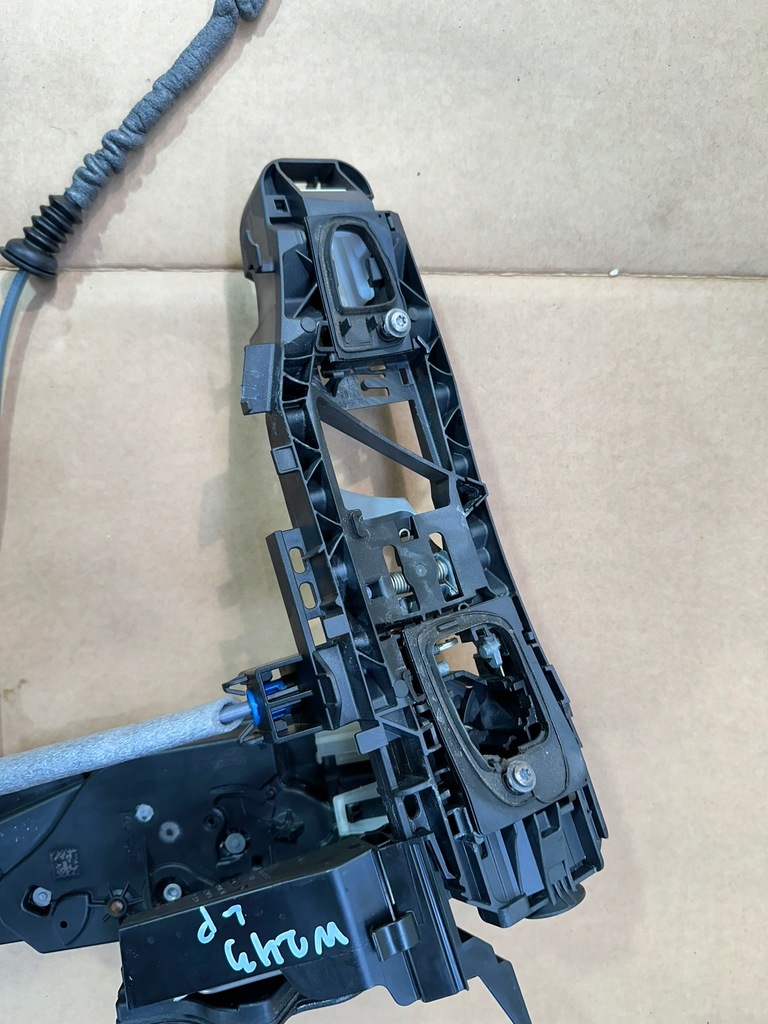 фото №7, Замок дверь левый перед, передний mercedes w243, h243, x247, w247 keyless eu