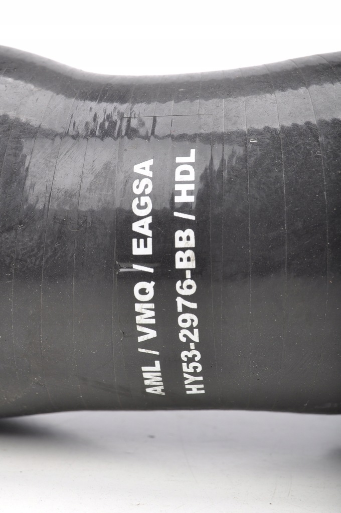 фото №4, Aston martin db11 5.2 труба воздухозаборник воздуха правый