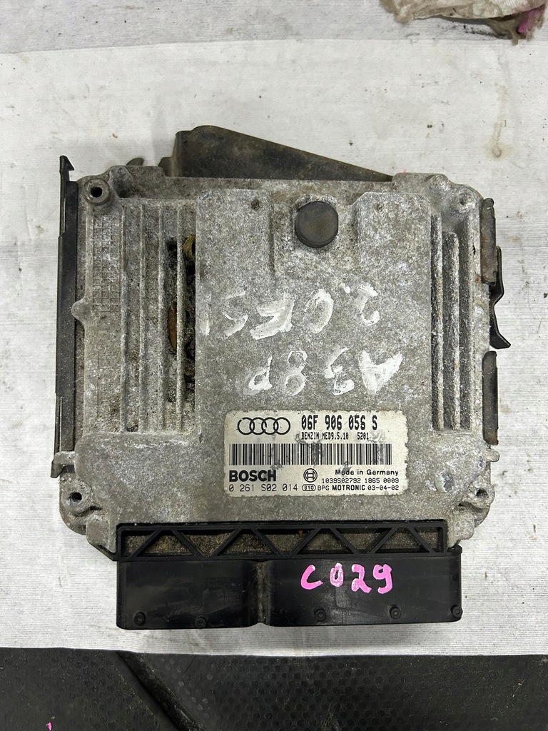фото №1, Бортовой компьютер блок управления двигателя audi a3 8p 2.0fsi