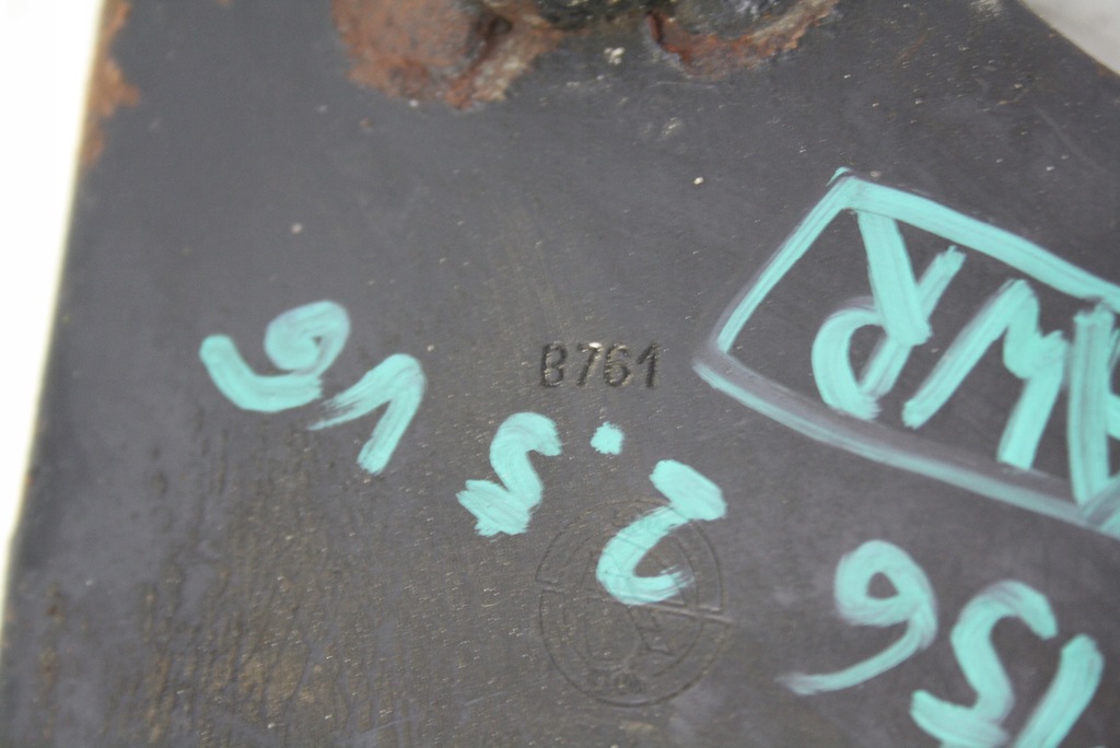 фото №10, Кронштейн подушка двигателя нижняя alfa romeo 156 2,5 3,2 v6 busso b761