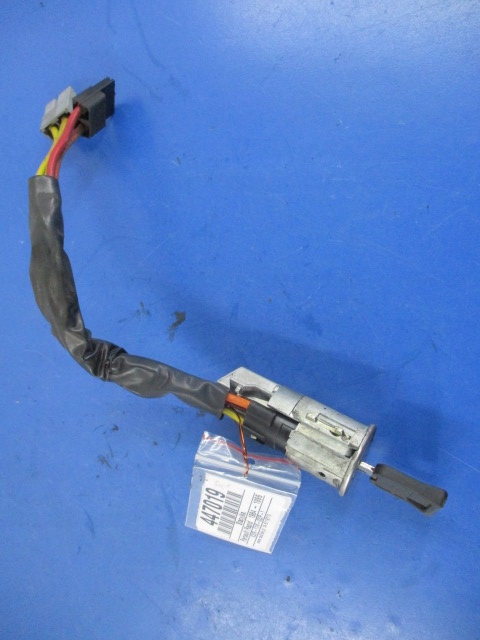 фото №1, Renault rapid express 84-96 1.6d замок запалювання колодка