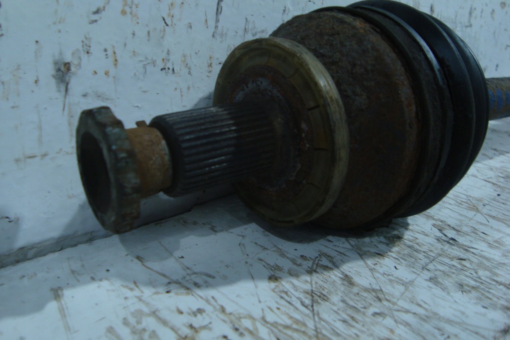 фото №3, Приводной вал левая короткий skoda fabia ii 1,4 tdi