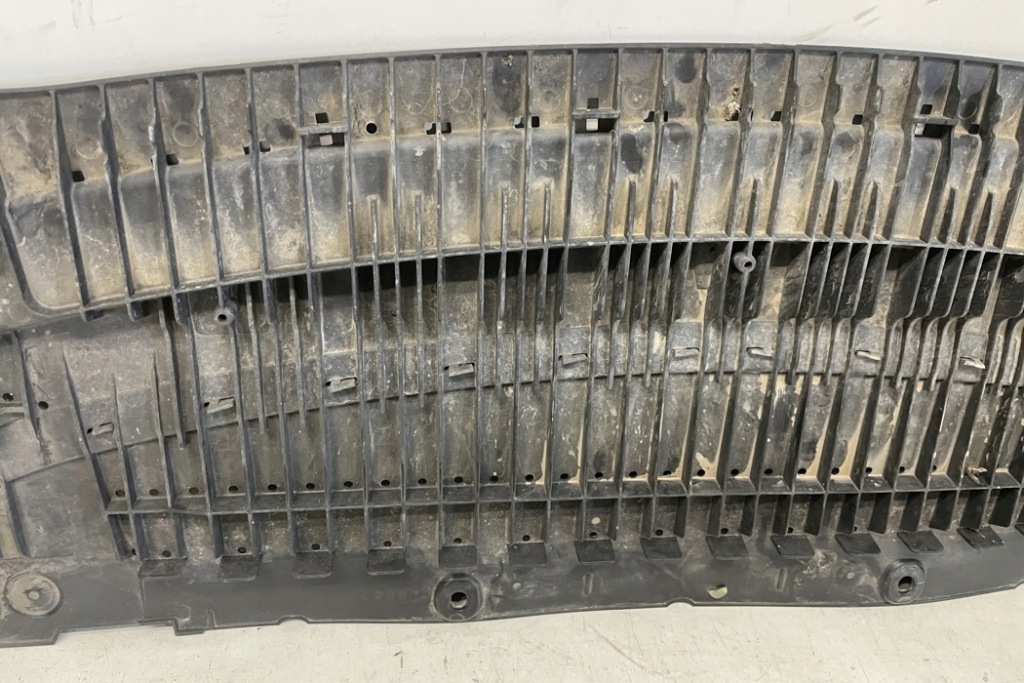 Захист нижня передній бампера audi a7 sportback 4ga, 4gf 4g8807611e Ціна