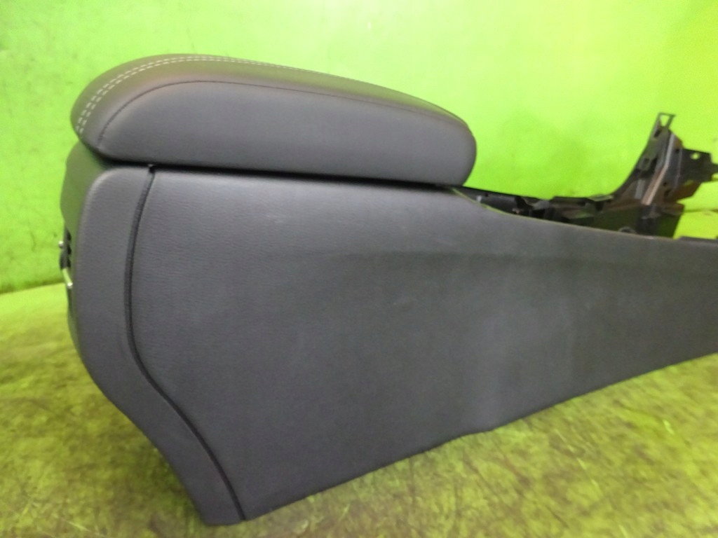 фото №6, Подлокотник infiniti qx30 q30 18r туннель средний