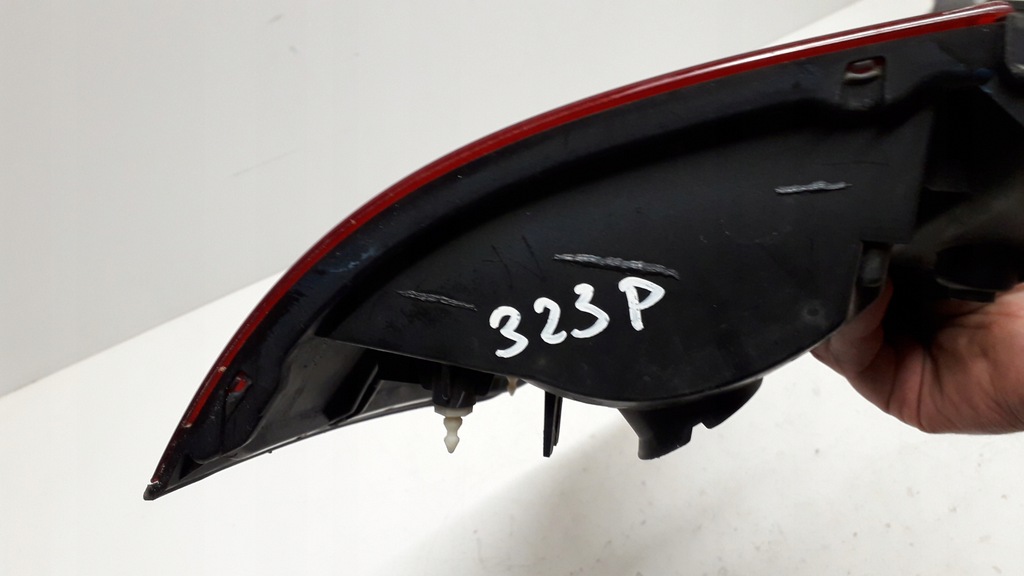 фото №13, Mazda 323p 323 p 94-98 лампа левая задняя комплектная