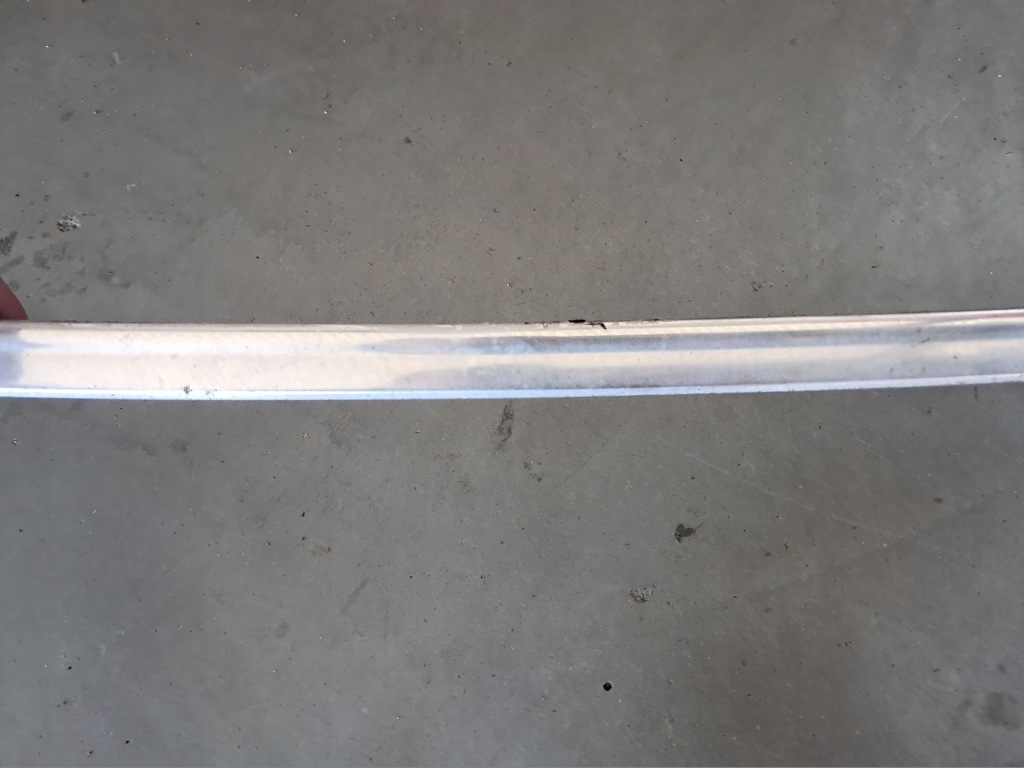 Хром молдинг верхний стекло перед mercedes 107 slc 1076713930 в Украине