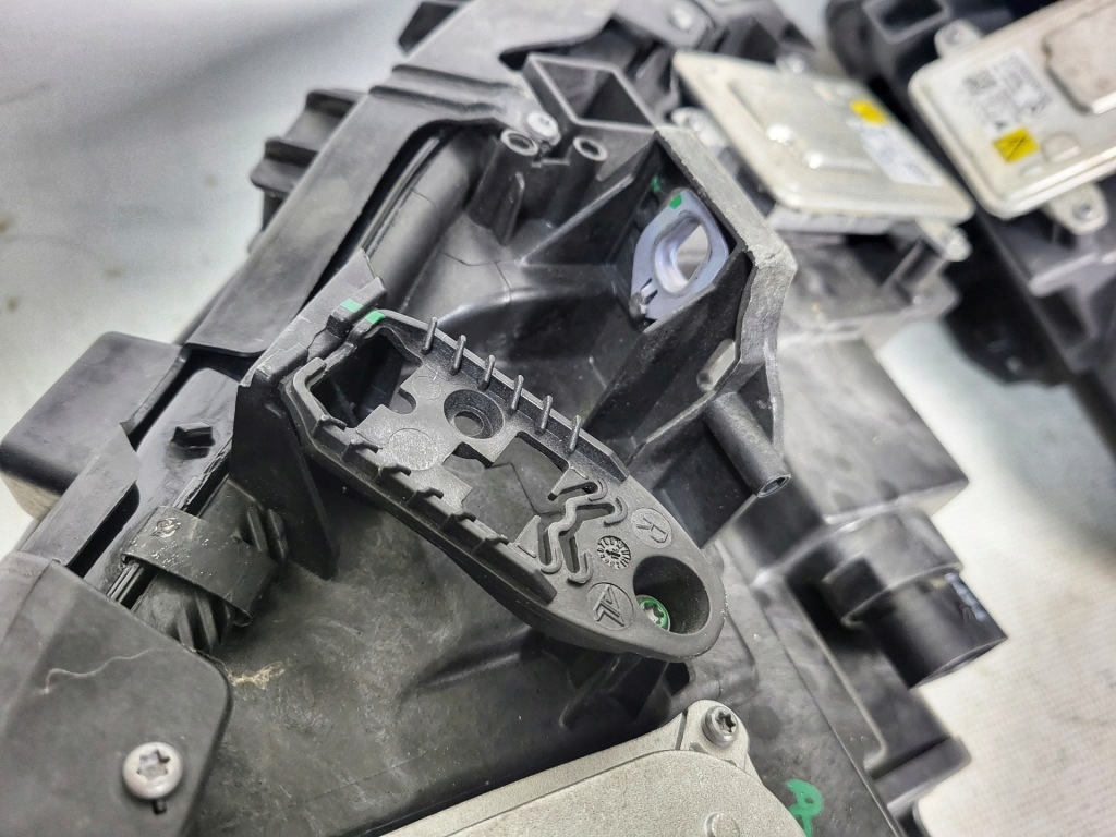 Mercedes gla w156 bi ксенон ils led повний ліва + права f-v.a.t Недорого