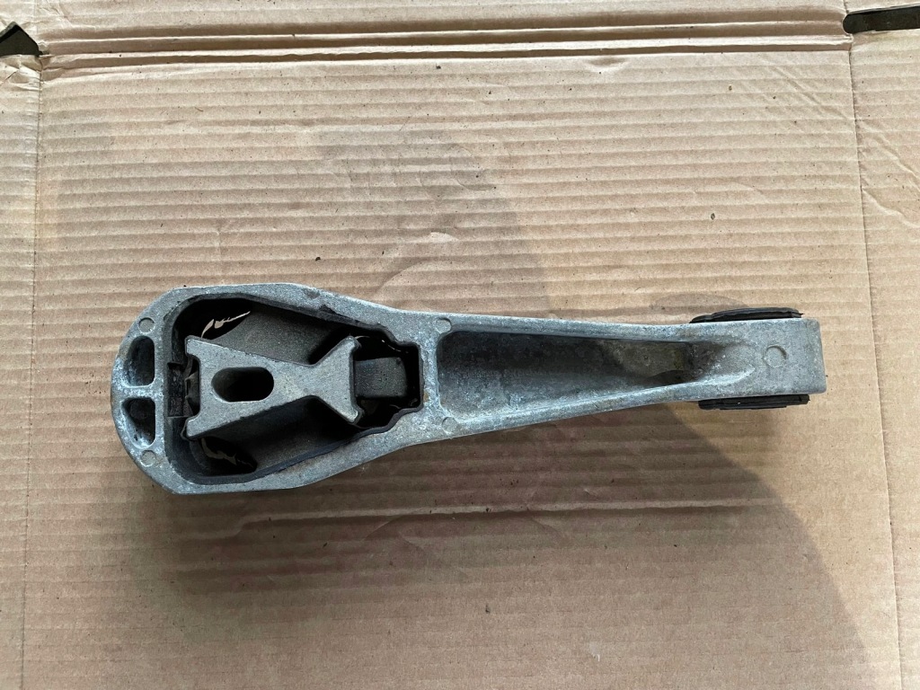 фото №1, Volvo v40 ii кронштейн кронштейн подушка двигуна