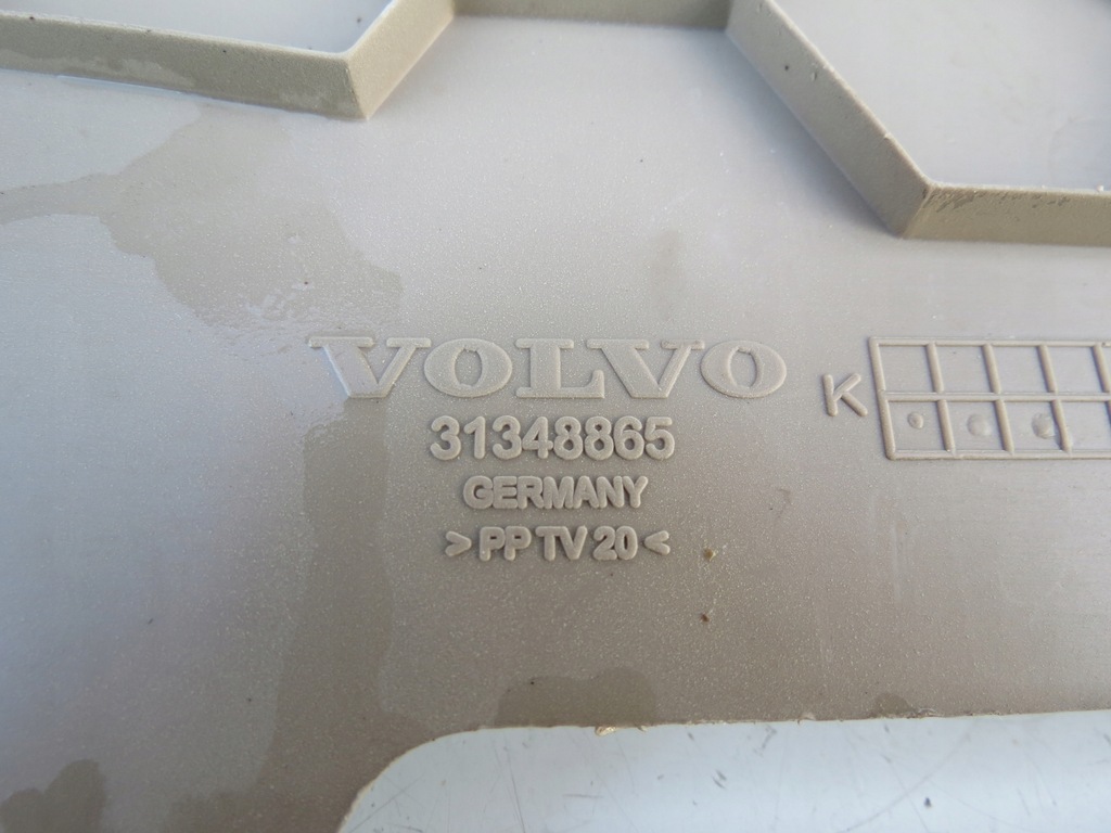 фото №13, Защита заглушка туннель среднего левая 31348865 volvo s60 ii v60 i