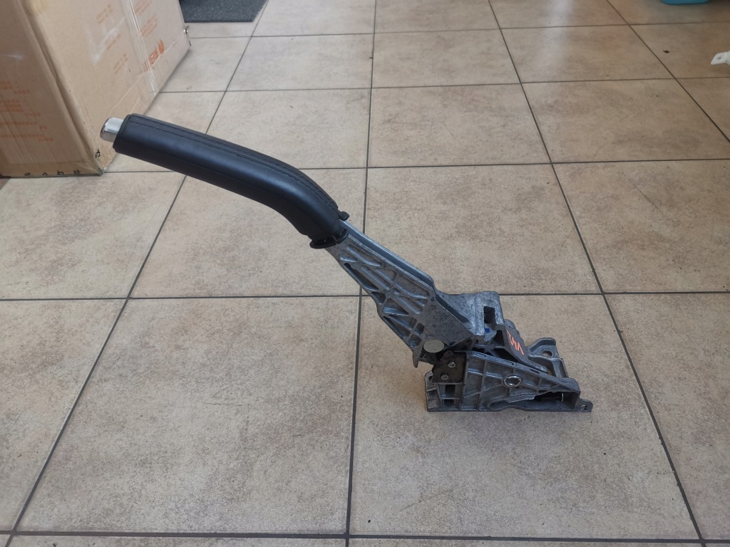 фото №1, Volvo v40 cross важіль гальма ручного чохол