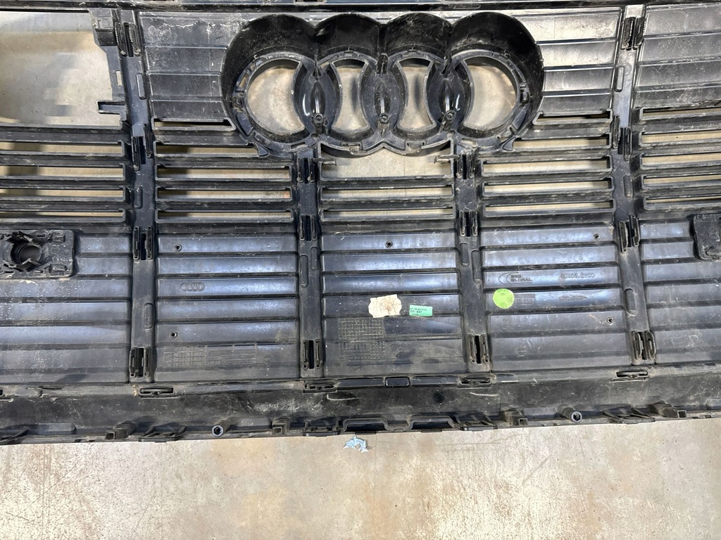 фото №16, Audi e-tron 2020 перед решітка радіатора передній