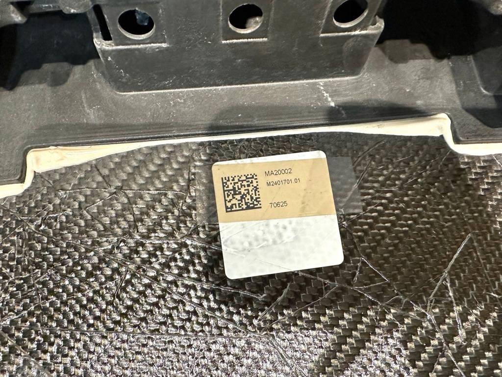 Maserati mc20 карбон передний бампер нижняя часть 670175067 Цена