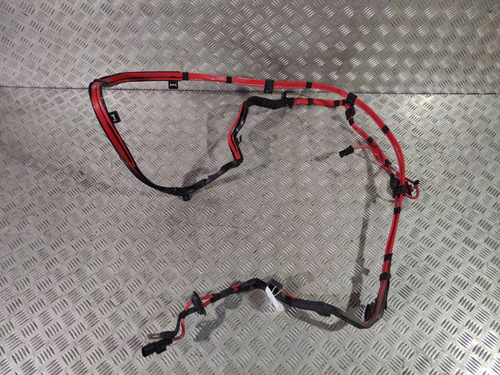 фото №1, Bmw 4 f36 gran coupe 2018 plus / клемма / шланг аккумулятор 9348763