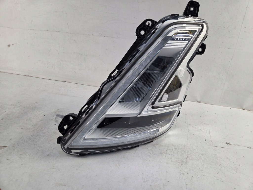 Купити Лампа ліва перед volvo fh16 aero fh5 full led 2025 tir