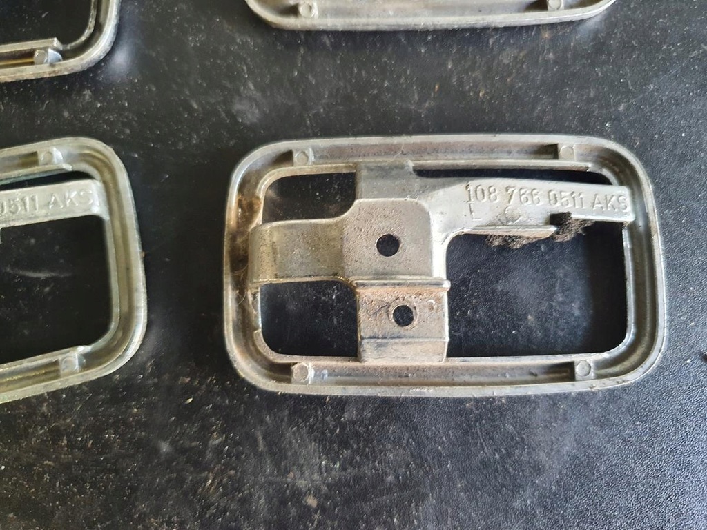 фото №5, Mercedes w114 w115 защита ручка внутренней хром