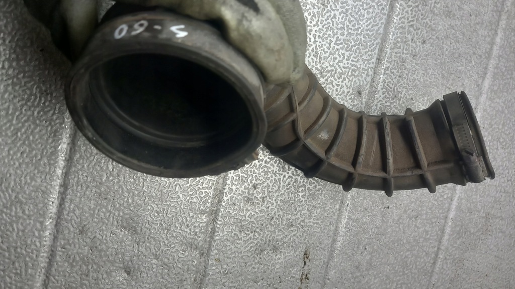 фото №5, Труба воздуха volvo s60 02r 2.4d5 08634148