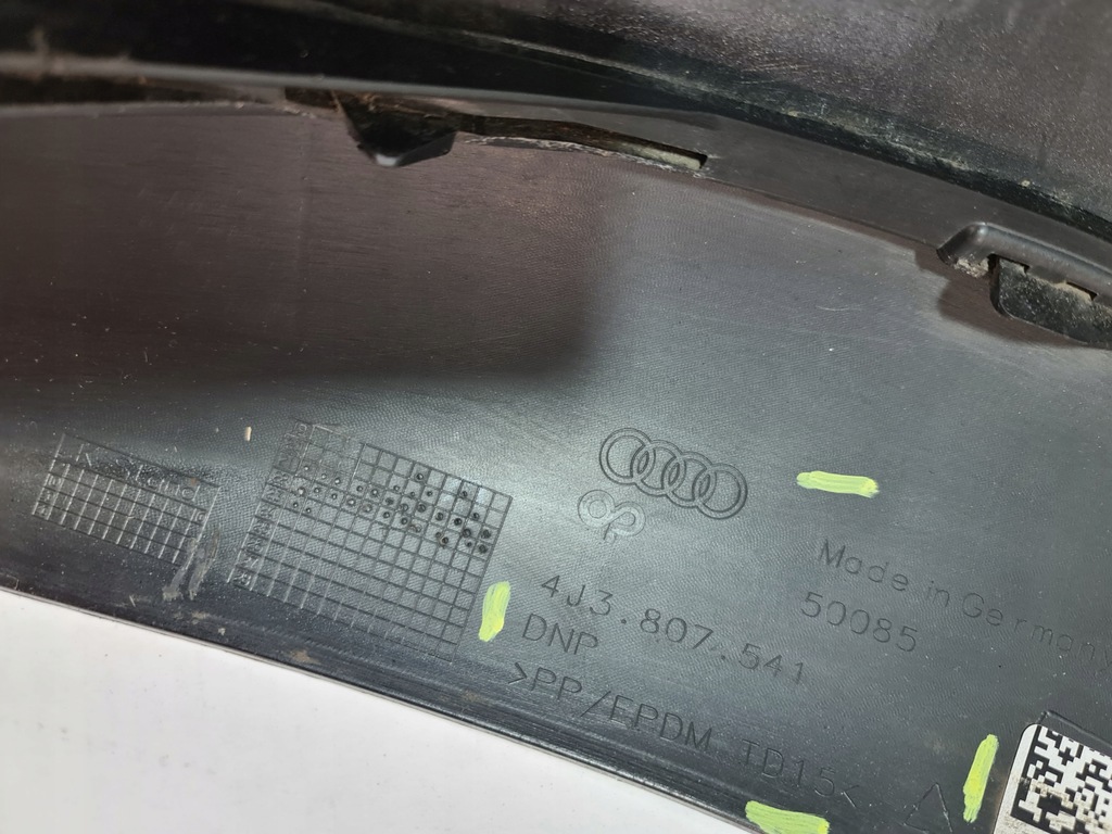 фото №16, Audi e-tron gt бампер перед передний спойлер 4j3807221 4j3807541