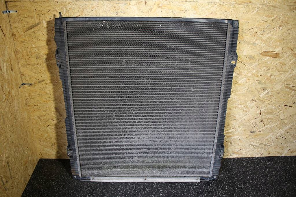 Scania r 440 xpi радиатор воды жидкость жидкость 1769997 Цена