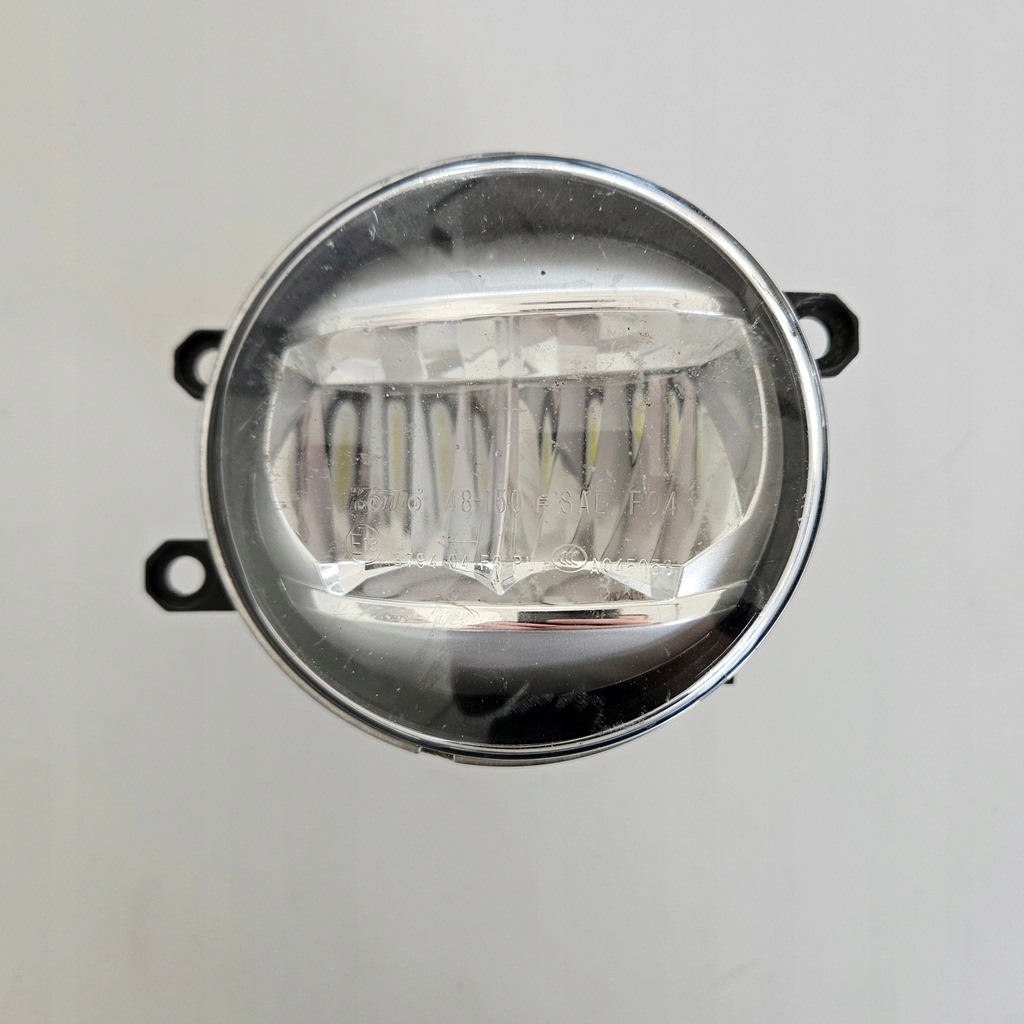 фото №1, Противотуманная фара правый toyota/lexus оригинальный номер 81210-48051