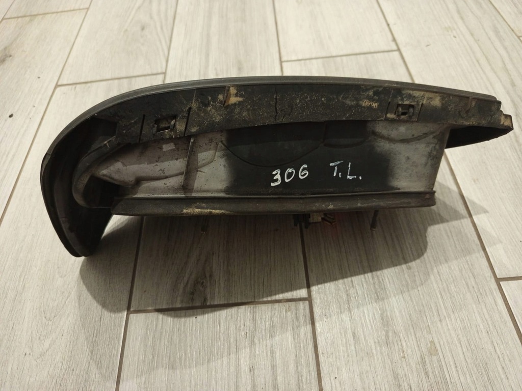 фото №7, Лампа задняя левая peugeot 306 #2522#