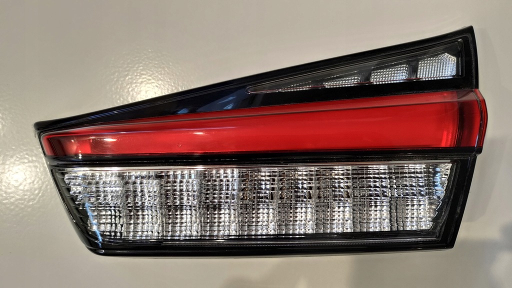 фото №1, Mitsubishi asx lifting 2.0 19 - 22 лампа задня w кришка led права