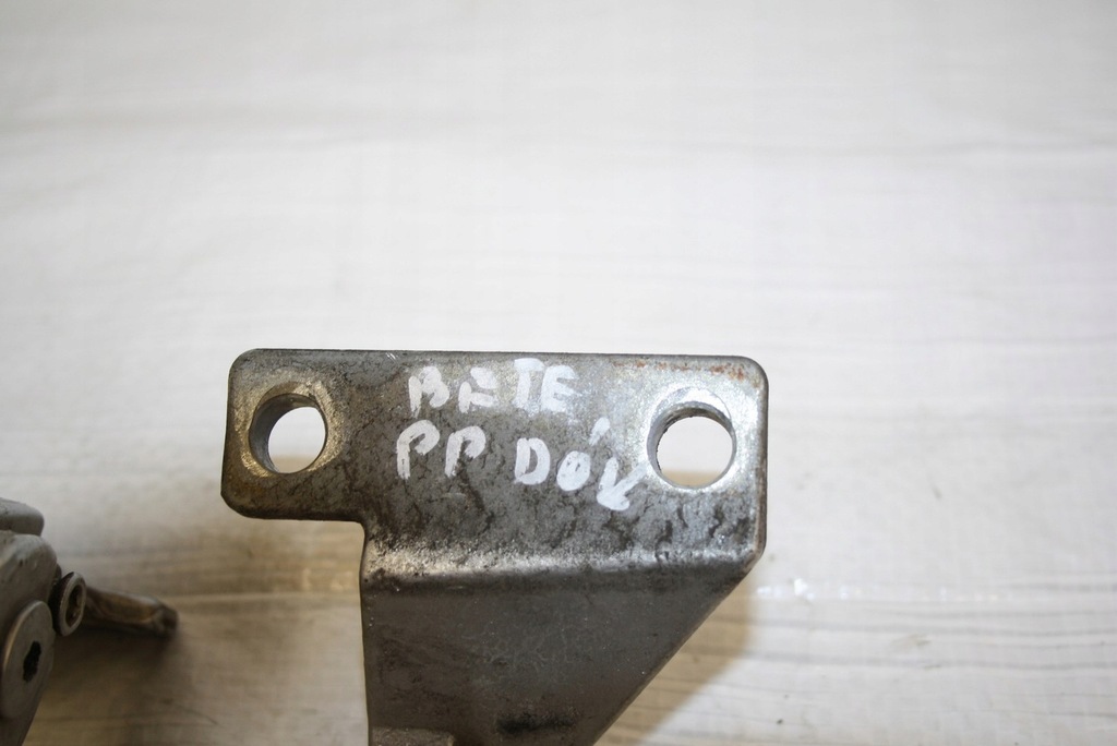 фото №4, Vw new beetle 1.9tdi петля двері перед правий