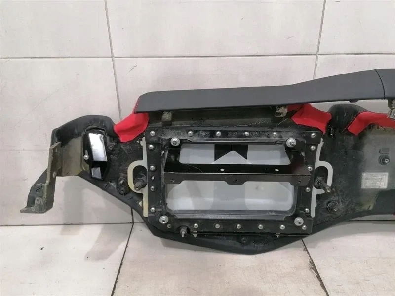 Панель приладів приладова ferrari 812 superfast f152m 88597900 rhd повітропровід права Зі Шроту