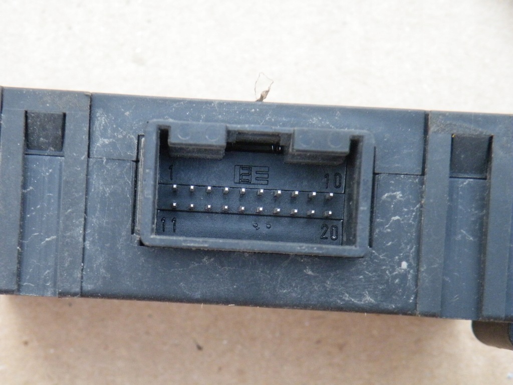 фото №14, Audi a6 c5 a4 b5 a3 8l модуль блок керування сигналізація alarm 4b0951173