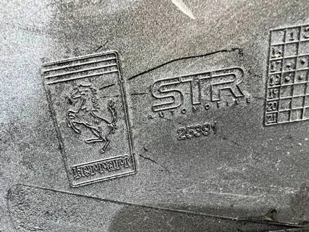 Ferrari lusso gtc4 бампер перед передний Недорого