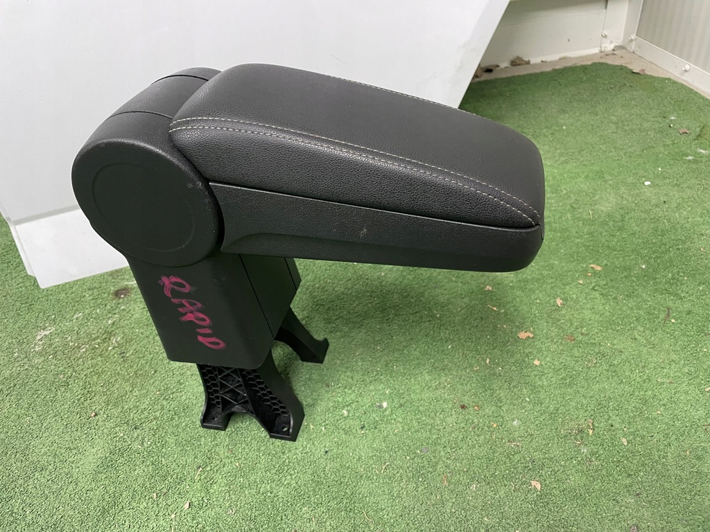 фото №1, Skoda rapid оригинальный подлокотник aso 5ja