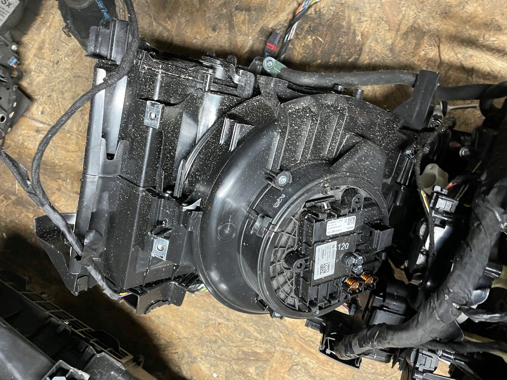 фото №4, Volvo v60 ii обігрівач повітря